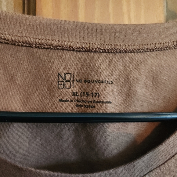 Camel colored long sleeve - Picture 2 of 2